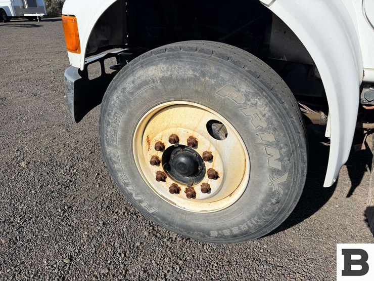 1998-international-f-4900-cab-&-chassis-truck-image-11