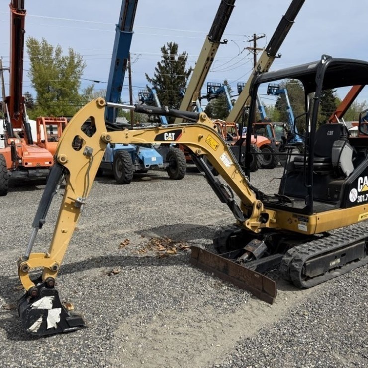 2017 CATERPILLAR 301.7D