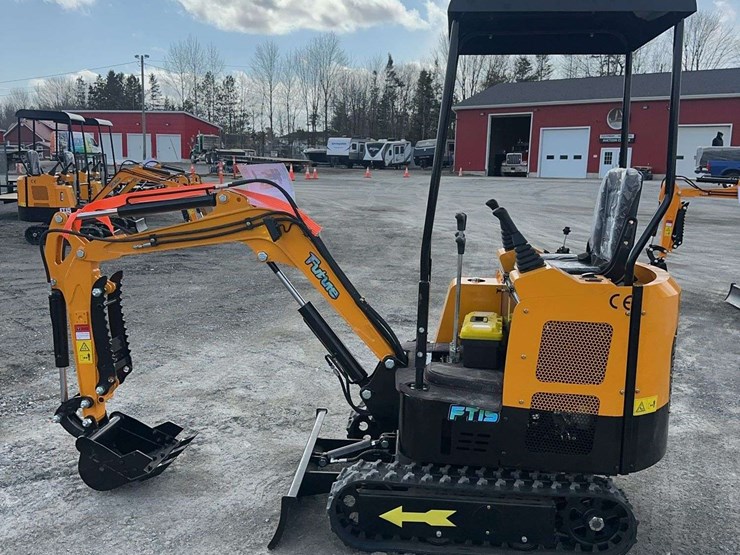 2026-future-ft15-mini-excavator-image-8