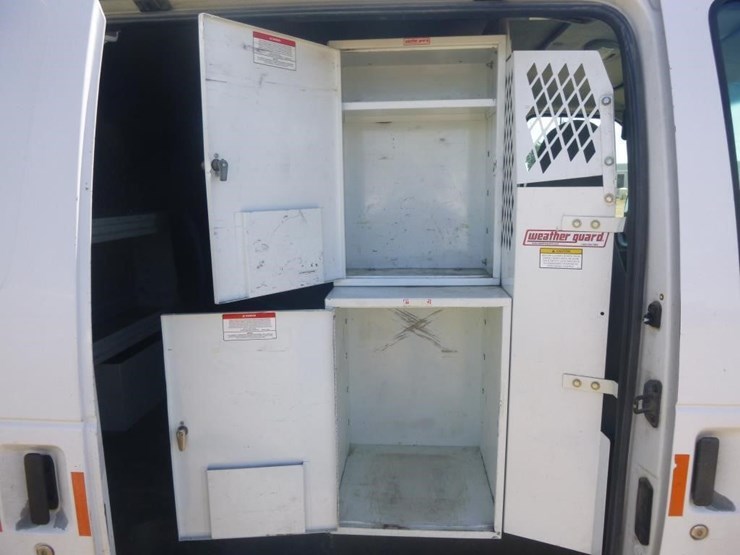 2006-ford-e350-image-16