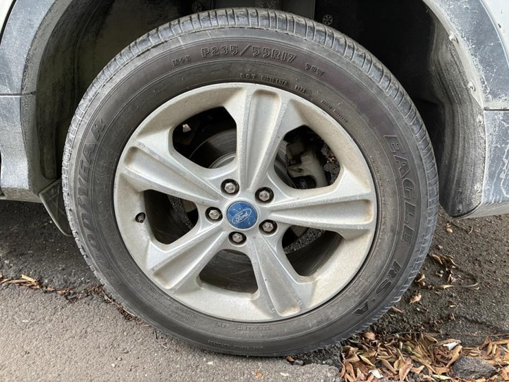 2013-ford-escape-se-image-5
