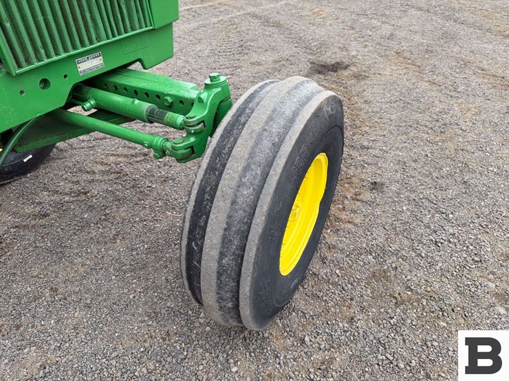 1980-john-deere-2940-image-29