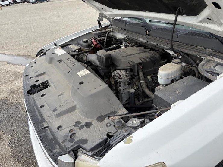 2011-chevrolet-2500-image-6