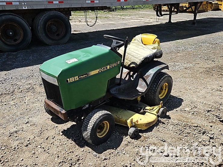 john-deere-185-image-1