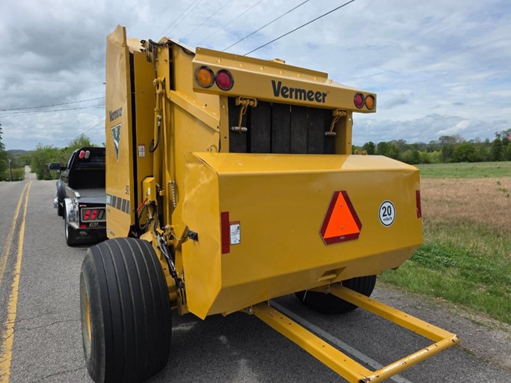 2020-vermeer-604r-signature-image-3