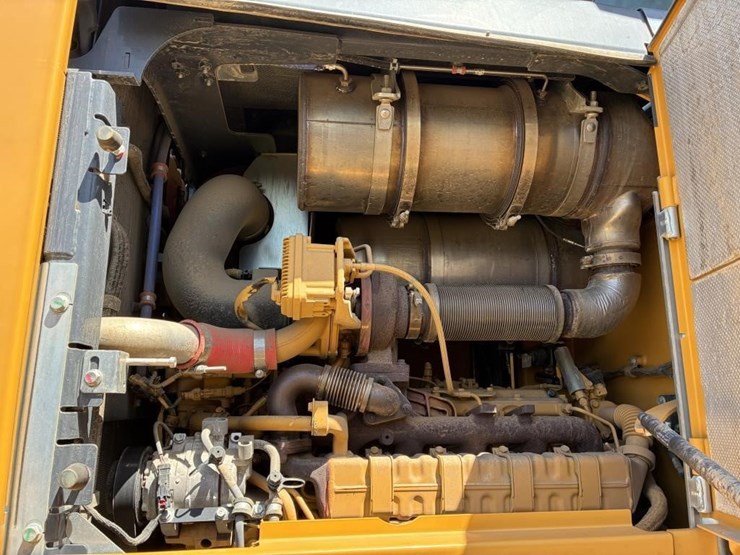 2021-deere-624l-image-28