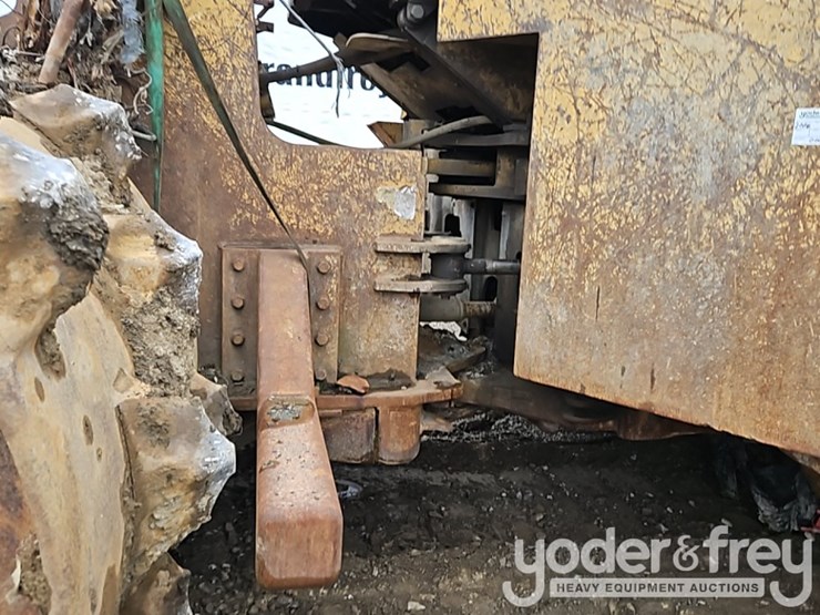 1994-caterpillar-836c-image-16