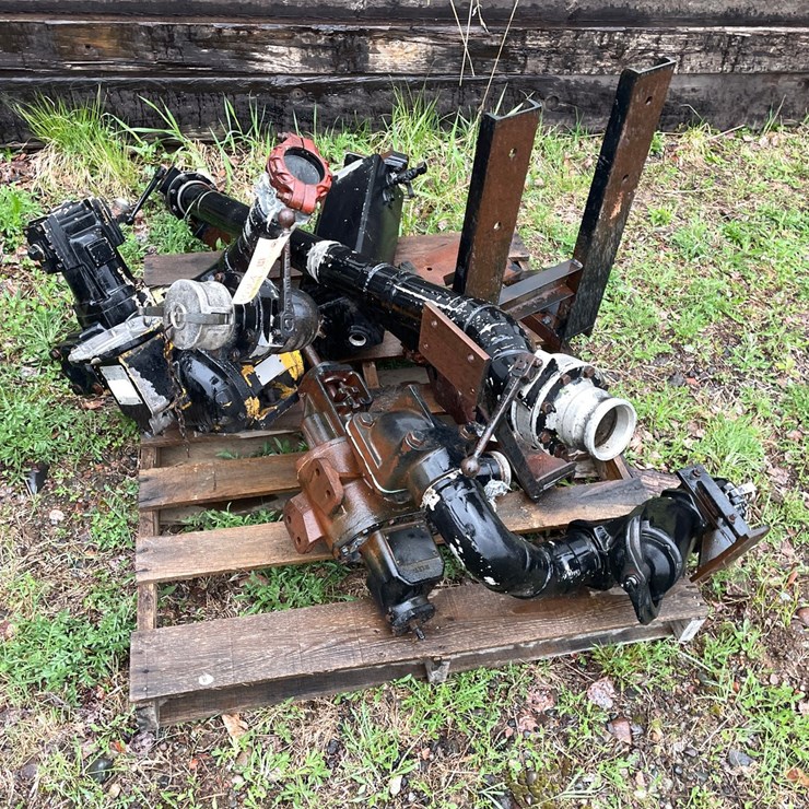 #10364 • Fuel Pump Off Of Semi Tractor