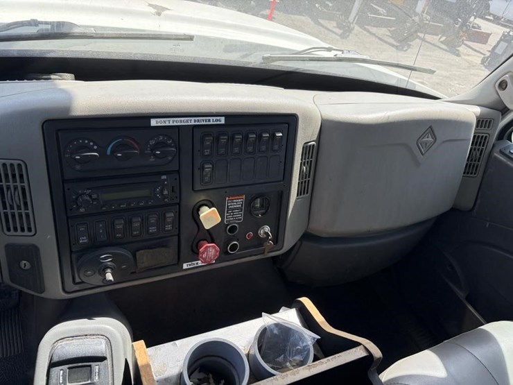2012-international-workstar-7400-image-21