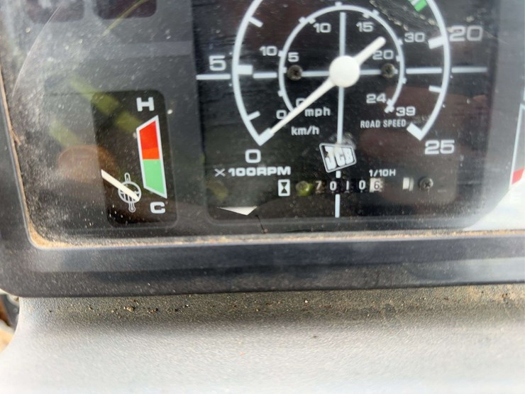 2003-jcb-215-image-28