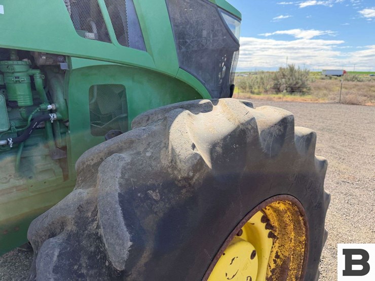 2021-john-deere-7r-210-image-42