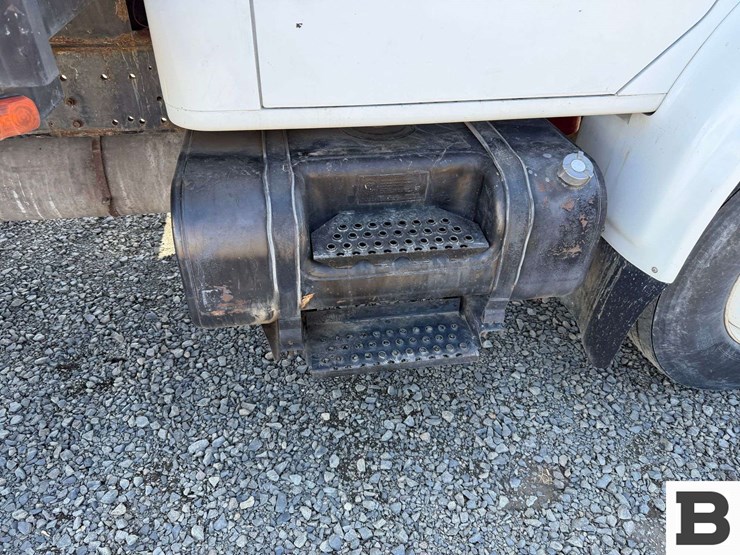 1997-international-4900-image-31