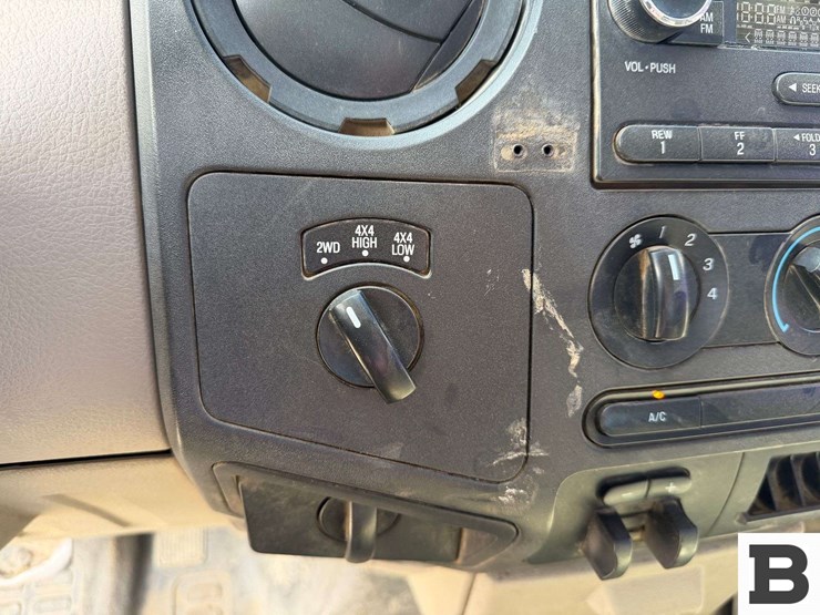 2010-ford-f250-image-36