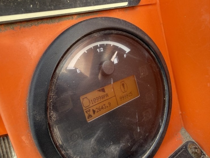 2015-sky-trak-8042-image-26