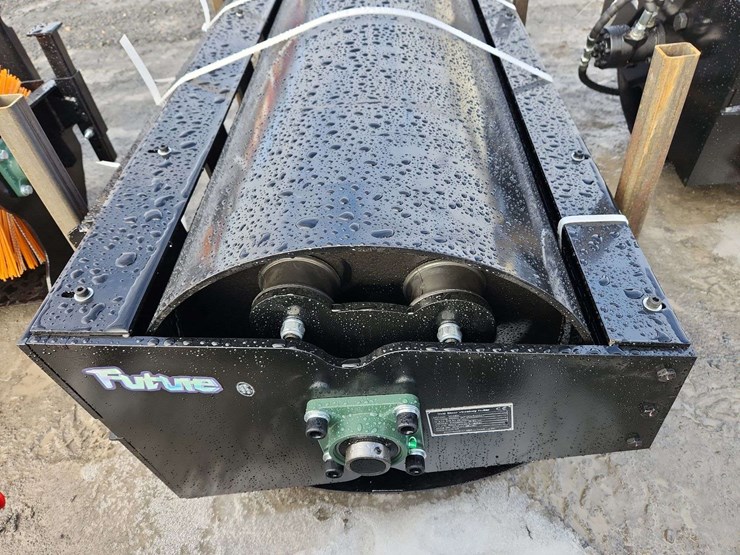future-ft-cw70-skid-steer-vibratory-roller-image-4