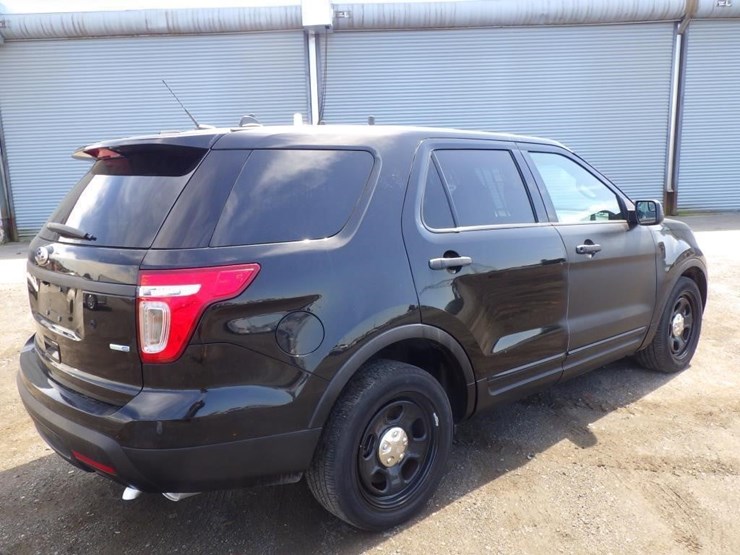 2014-ford-explorer-image-3