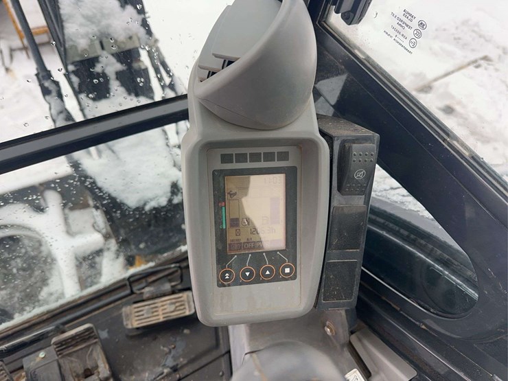 2019-deere-35g-image-29