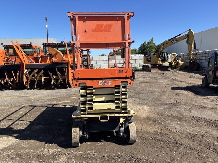 2015-jlg-2646es-image-5