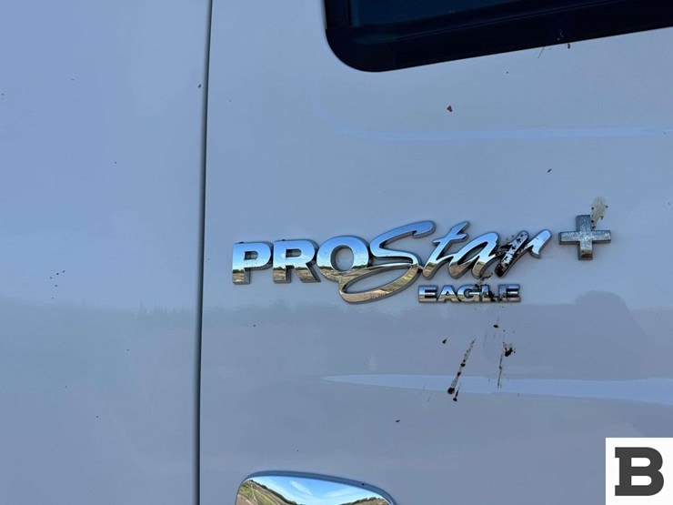 2012-international-prostar-image-41