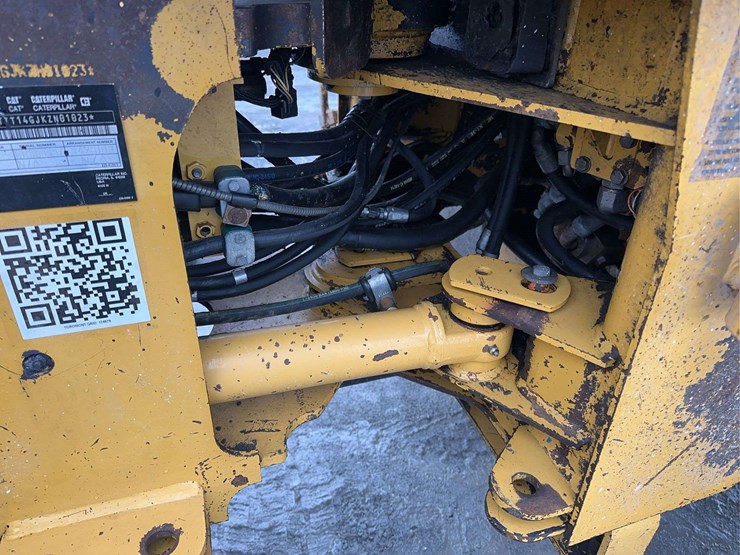 2011-caterpillar-it14g-image-19