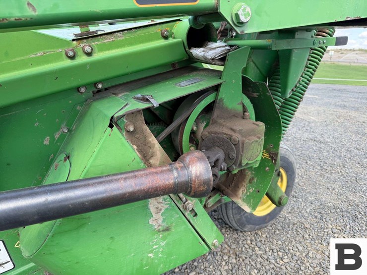 john-deere-820-image-15