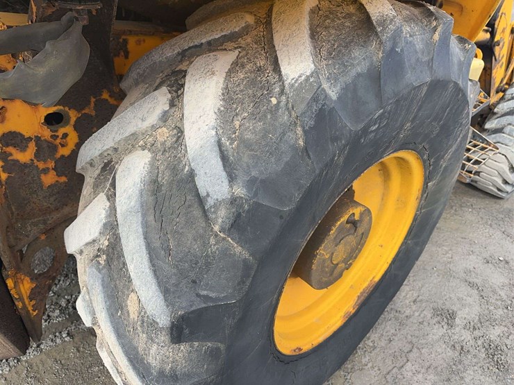 2003-jcb-215-image-11