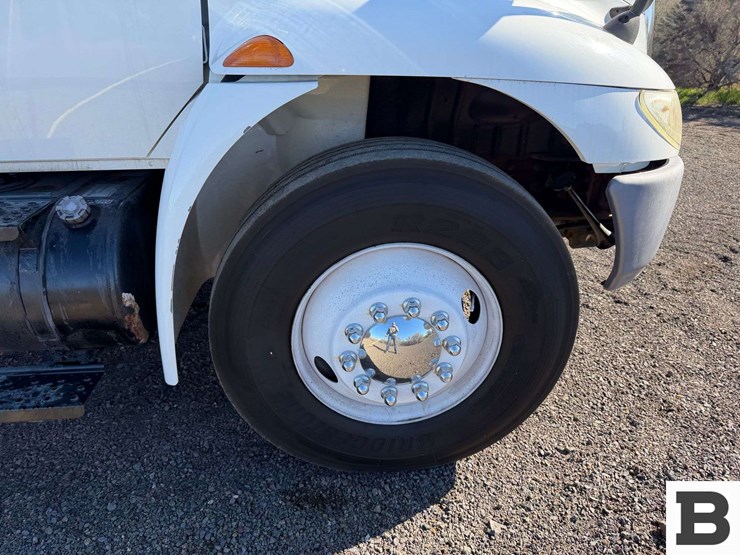 2008-international-durastar-4300-image-37