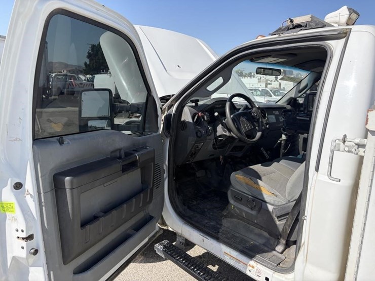 2012-ford-f450-image-13