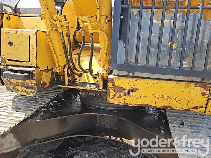 2005-komatsu-pc138-image-23