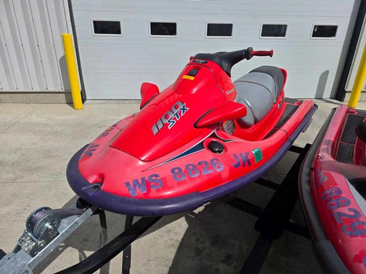 #60-•-kawasaki-1100-stx-jet-skis-image-9