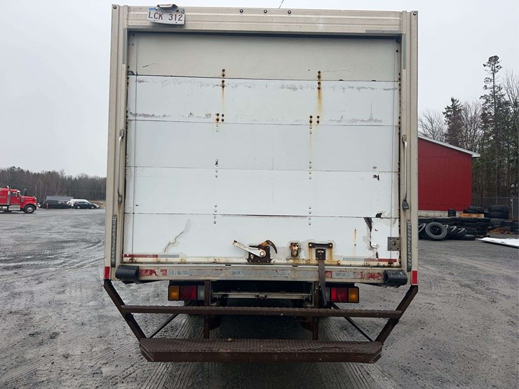 2020-hino-195-image-6