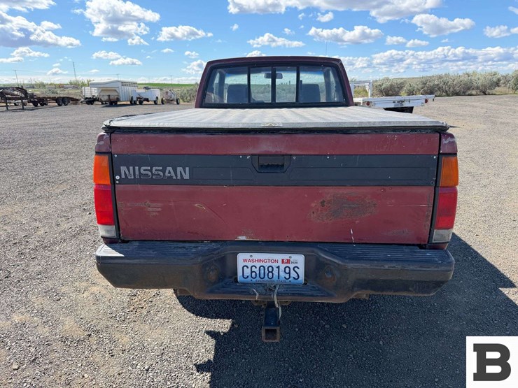 1987-nissan-pickup-image-4