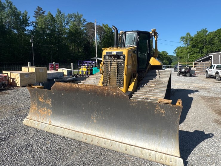 2013-caterpillar-d6n-lgp-image-9