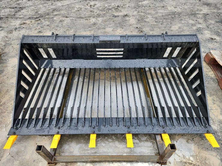 future-ft-clg72-skid-steer-rock-bucket-image-1