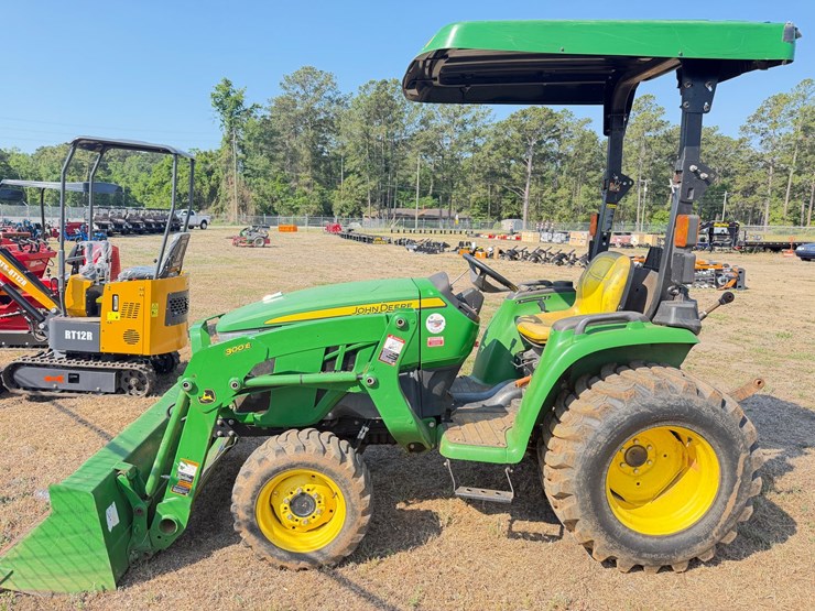 john-deere-3025e-image-1