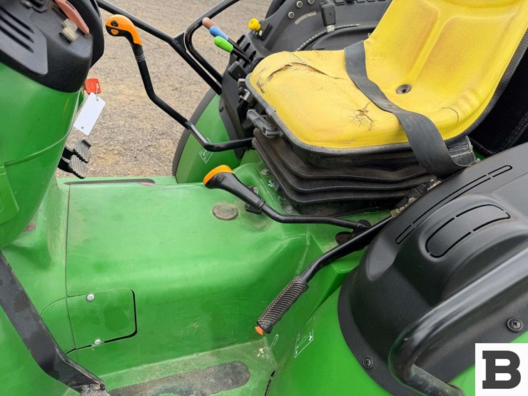 2020-john-deere-5075gl-image-44