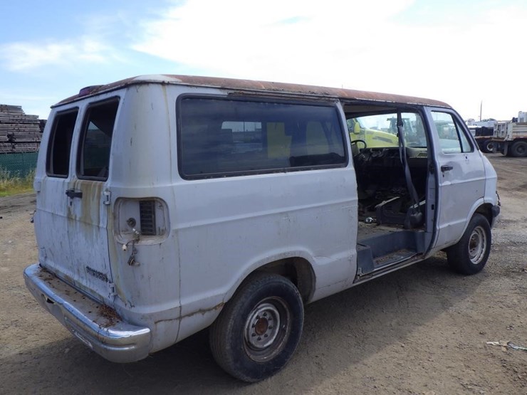 1997-dodge-ram-3500-image-3