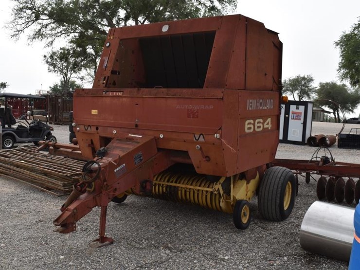 new-holland-664-image-2