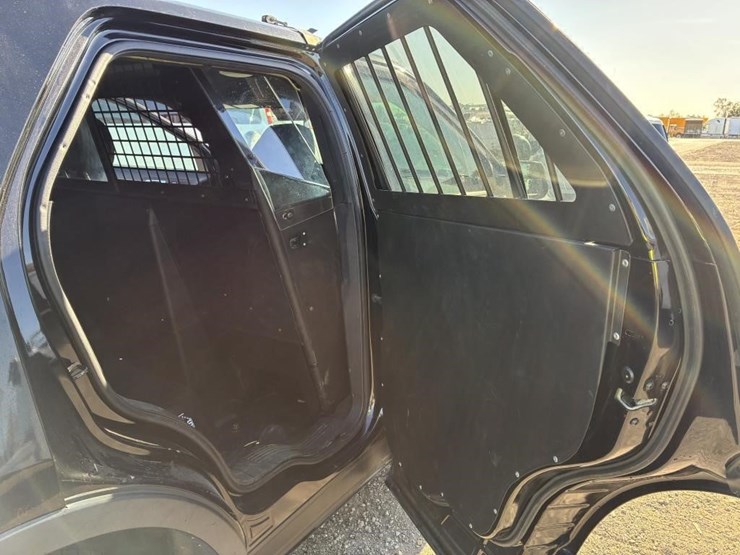 2017-ford-explorer-police-interceptor-image-10