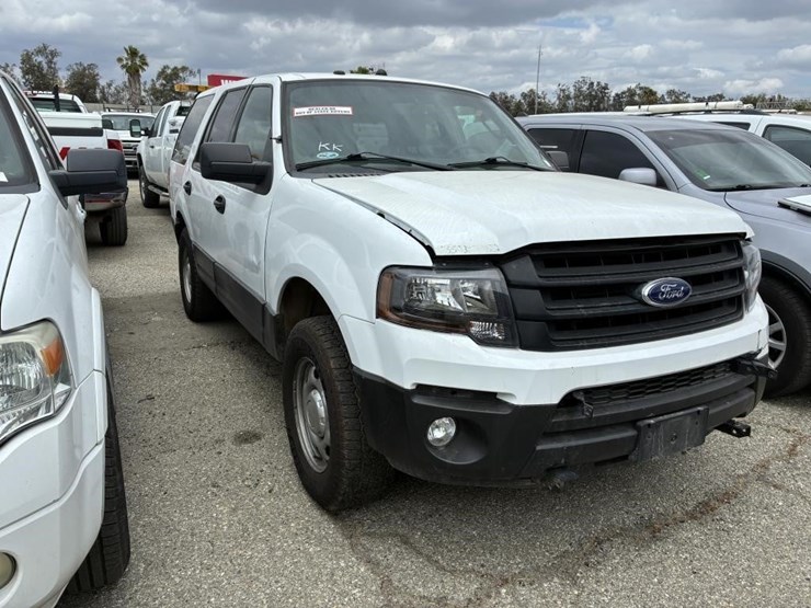 2017-ford-expedition-image-2