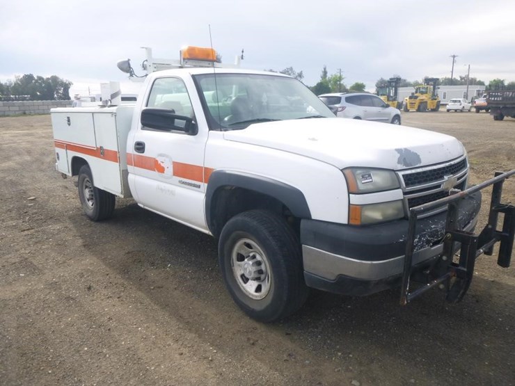 2007-chevrolet-2500-image-3