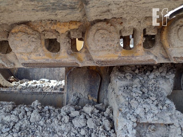 2005-deere-700h-xlt-image-18