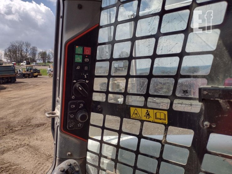 2021-bobcat-t76-image-10