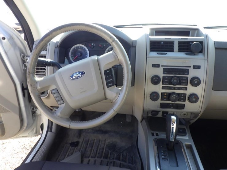 2009-ford-escape-image-10