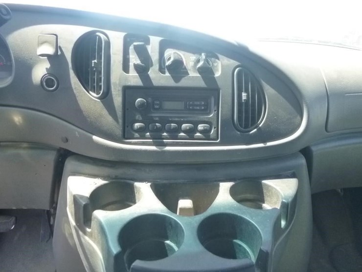 2006-ford-e350-image-11