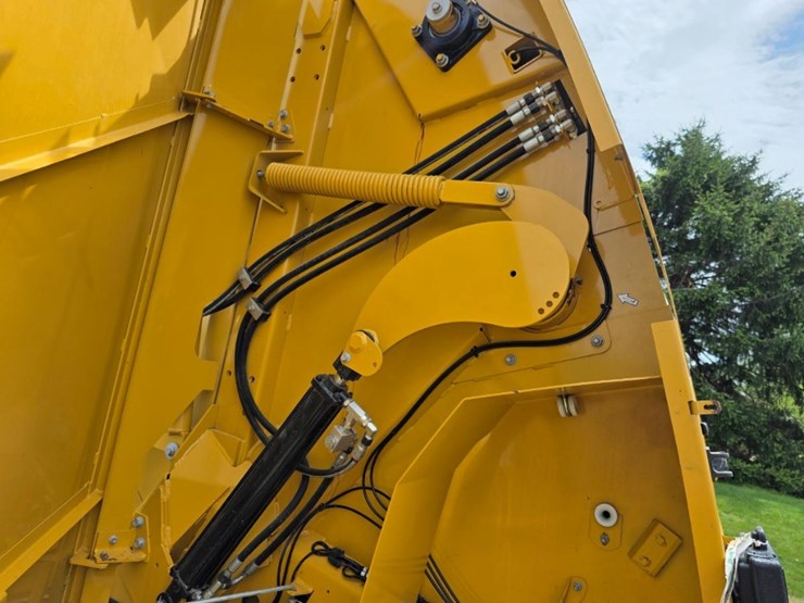 2020-vermeer-604r-signature-image-11