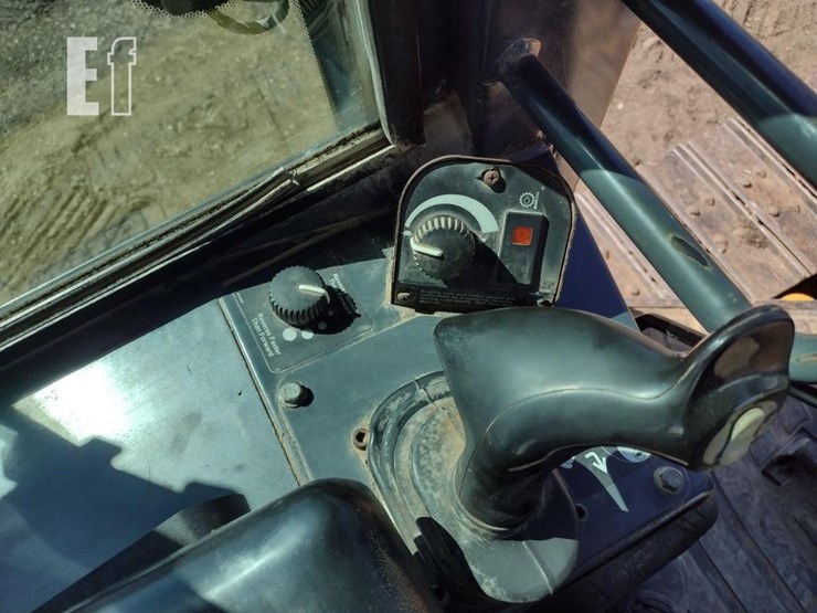 2006-deere-550j-lt-image-8