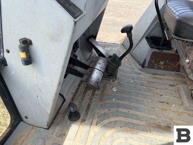 1993-caterpillar-416b-image-74