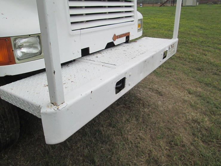 1990-international-4900-image-32