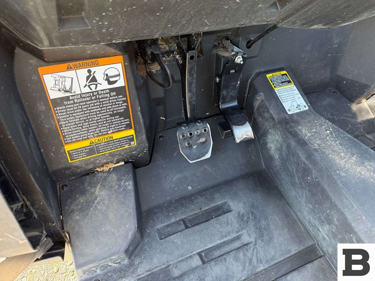 john-deere-xuv-590m-image-29